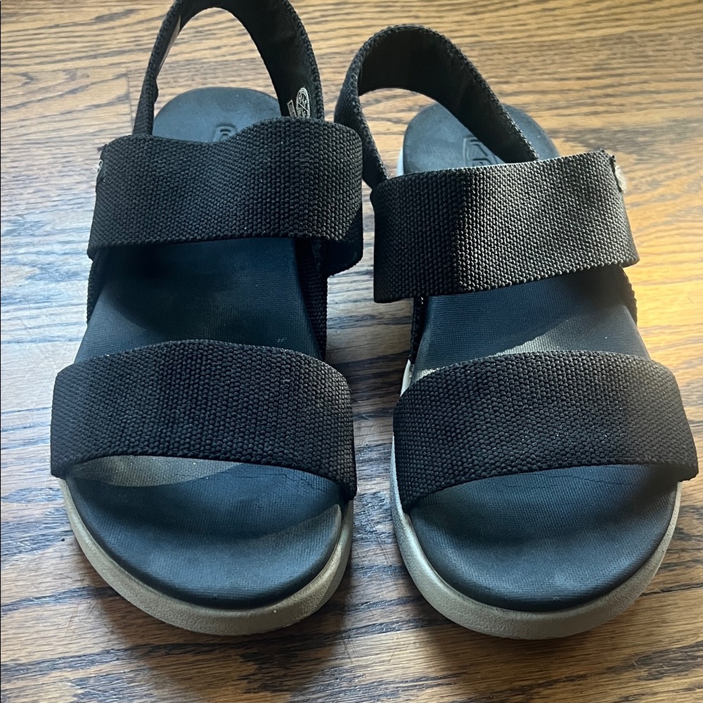 Good🎉 condition KEEN Elle backstrap sandal, size 8 - Picture 8 of 8
